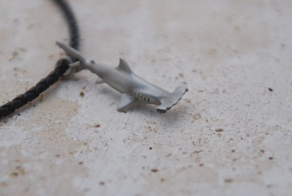 ÇEKİÇ KÖPEKBALIĞI KOLYE